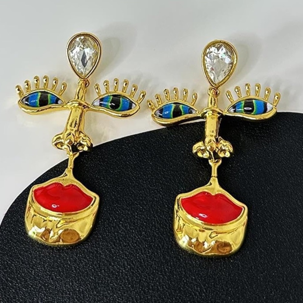 Surreal Face Motif Gold Drop Earrings - Picture 5 of 5